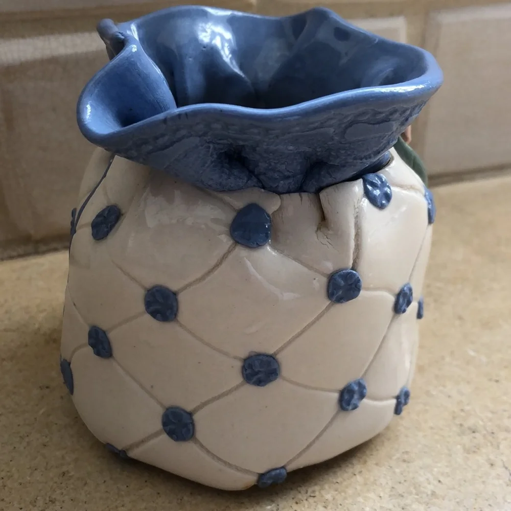 Small base or pencil holder